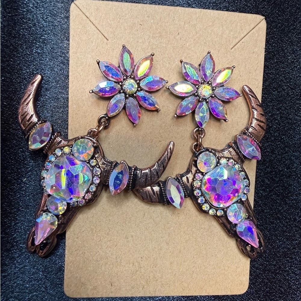 NWT Rhinestone steer head earrings multi faceted rhinestones with copper